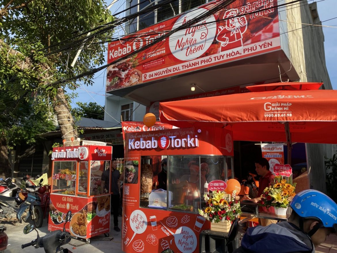 Làm thế nào để kinh doanh quán ăn vặt thành công?